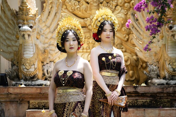 Bali Professional Photoshoot in Traditional Dress Outfit - Choosing Your Costume and Getting Makeup Done First