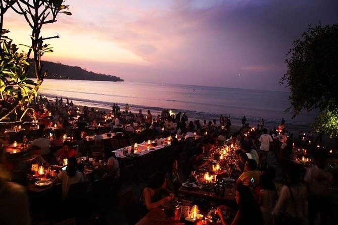 Bali Romantic Seafood Dinner under sunset jimbaran Beach - Romance vs reality: the crowd factor at Jimbaran