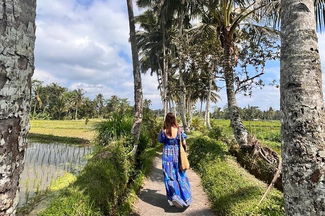 Bali Rural Village Bike - The hidden waterfall stop: photos, cooling off, and a wet-cloth reality