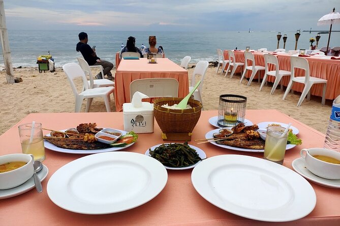 Bali's Best Sunset: Uluwatu Kecak Dance & Dinner Jimbaran Beach - Stop 2: Uluwatu Temple, sea-cliff views, and monkey safety