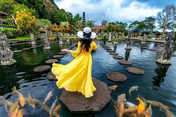 Bali Spiritual Shamanic-Palm Reading, Temple Healing Tour - The Healing Stop in Ubud, Palm Reading and Mantra Options