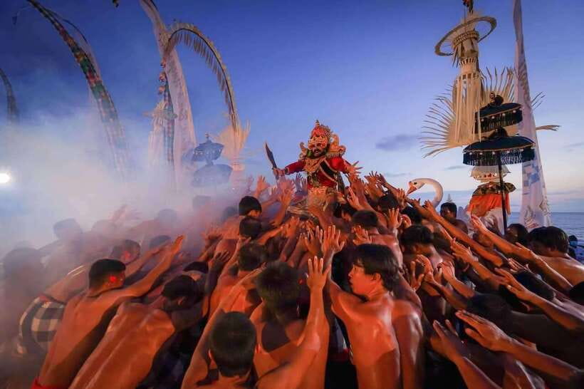 Bali: Tanah Lot Temple Sunset Kecak & Fire Dance Show Ticket - Why Tanah Lot Kecak & Fire Works Better Than a Standard Evening Show