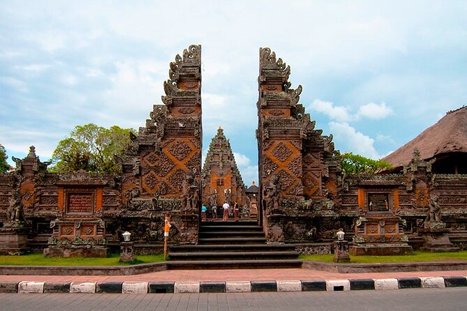 Bali Ubud Tour: Monkey Forest, Waterfall & Rice Terrace - Stop 5: Ubud Art Market, Pasar Seni Ubud