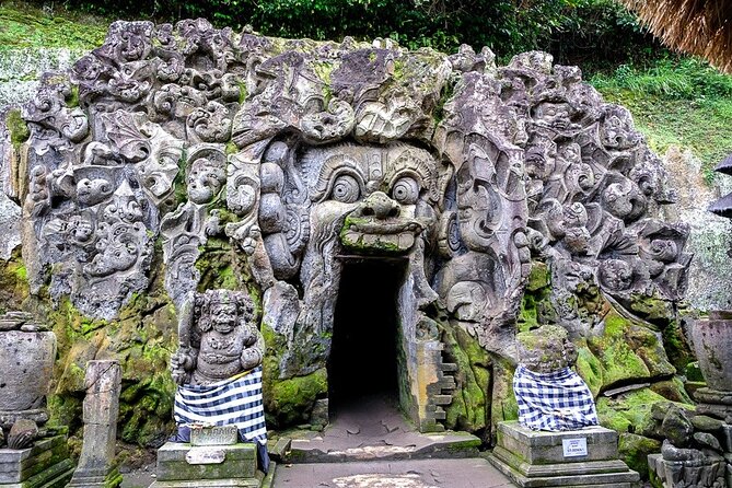 Bali Ubud Tour: Monkey Forest, Waterfall & Rice Terrace - Stop 6: Tegenungan Waterfall and the valley view