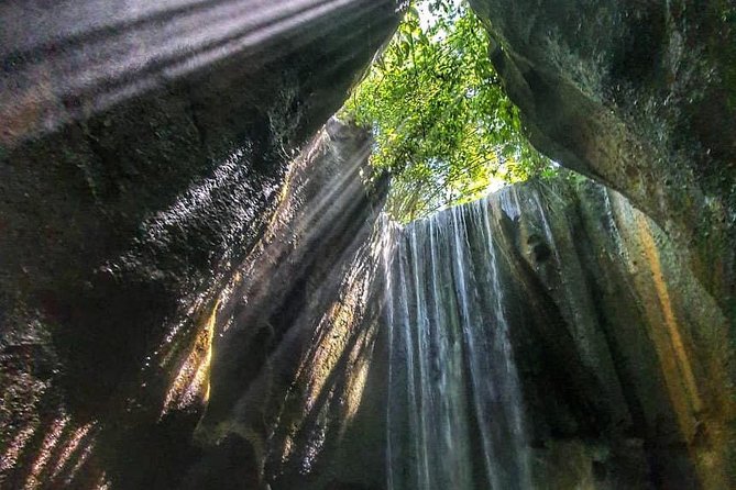 Bali Waterfalls in One Day: Tukad Cepung, 2 Hidden Waterfall, Kanto Lampo - Stop 2: Tembuku’s calm waterfall pause