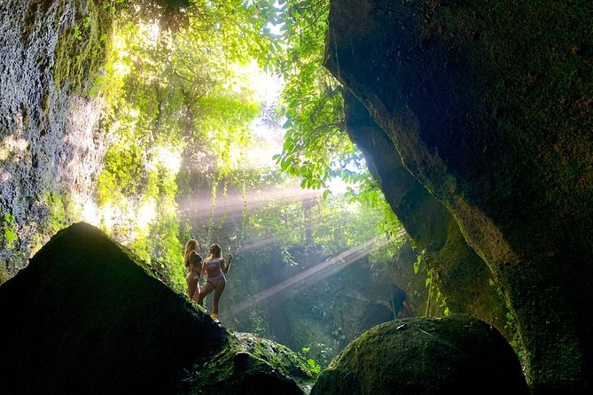Bali Waterfalls in One Day: Tukad Cepung, 2 Hidden Waterfall, Kanto Lampo - Stop 3: Kanto Lampo, the rockfall photo stop