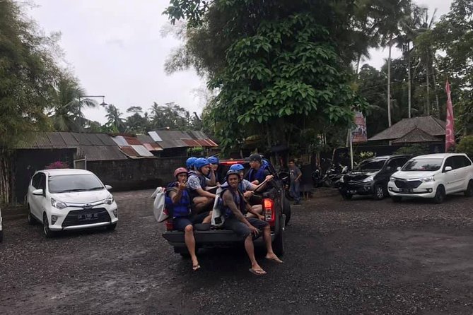 Bali White Water Rafting Ubud Ayung river rafting - Lunch, hot drink, and showers: the part people forget to plan for