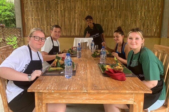Balinese Authentic Cooking Class in Ubud - The 5-Hour Flow: Market, House, Farm, Cook, Eat