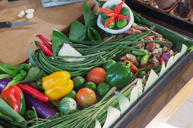 Balinese Cooking Class at The Santai Umalas Kerobokan - Chef coaching and Balinese spice logic