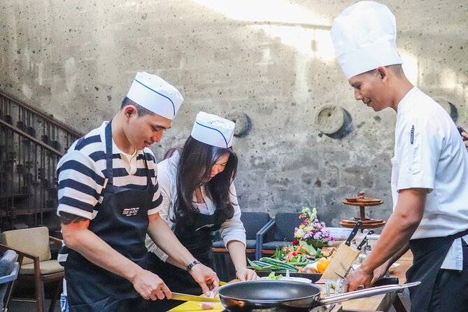 Balinese Cooking Class at The Santai Umalas Kerobokan - Where you eat: villa-style comfort with a poolside feel