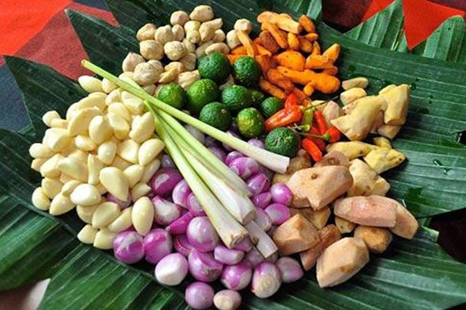 Balinese Cooking class with traditional morning market visit - Canang Offerings: The Part Many Cooking Classes Skip