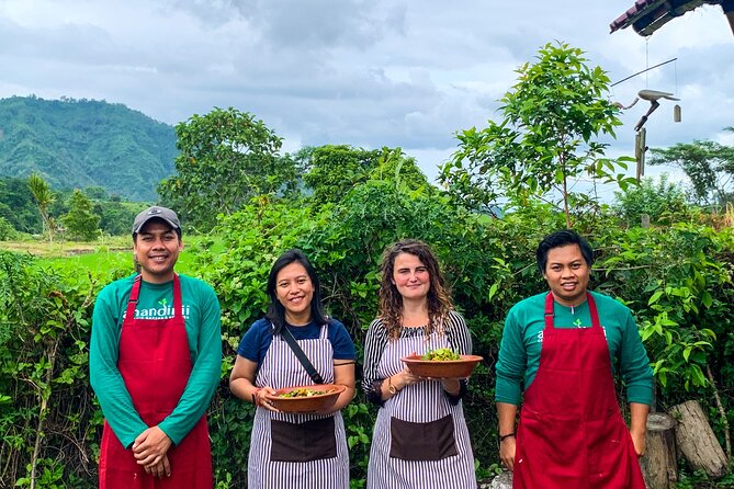 Balinese Vegan Cooking Class with Fresh Harvesting & Garden Tour - Your 4-course lunch: how it works and what to expect
