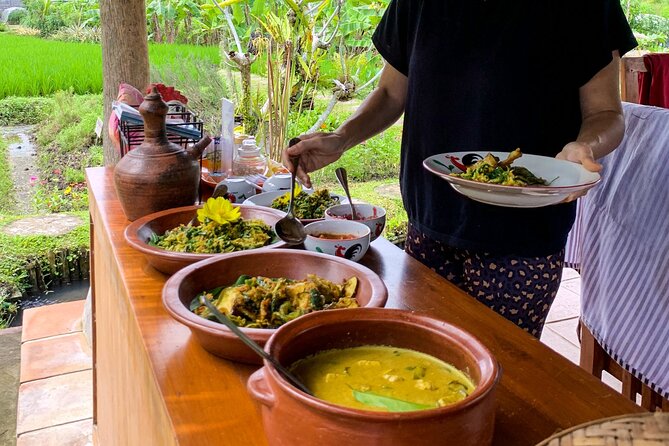 Balinese Vegan Cooking Class with Fresh Harvesting & Garden Tour - Balinese vegan cooking, taught with ancient utensils