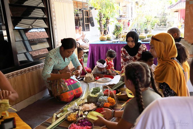 Balinese Village Experience - Canang sari offerings: learning by making, not watching