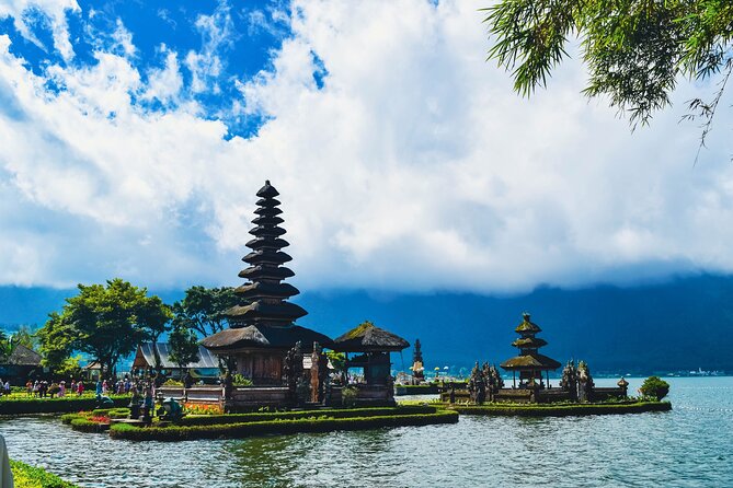 Bedugul and Singaraja Tour - Candi Kuning Fruit and Flower Market: Where the Highlands Make Sense