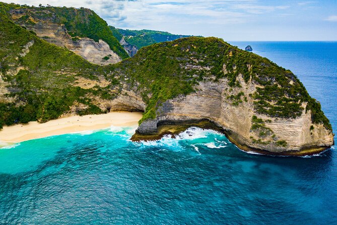 Best Iconic West and East Nusa Penida Island Tour - All Inclusive - Kelingking Beach: the big iconic cliff and how to enjoy it without rushing