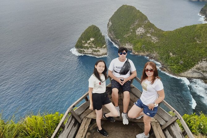 Best Iconic West and East Nusa Penida Island Tour - All Inclusive - Paluang Cliff: the side view payoff with pink sand vibes