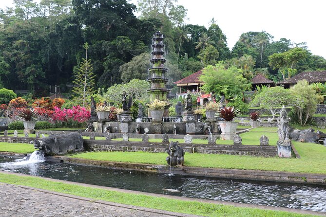 Best of Instagram Tour: Gate of Heaven, Tirta Gangga, Bali Swing - Aloha Ubud Swing: jungle swing posing without the driving stress