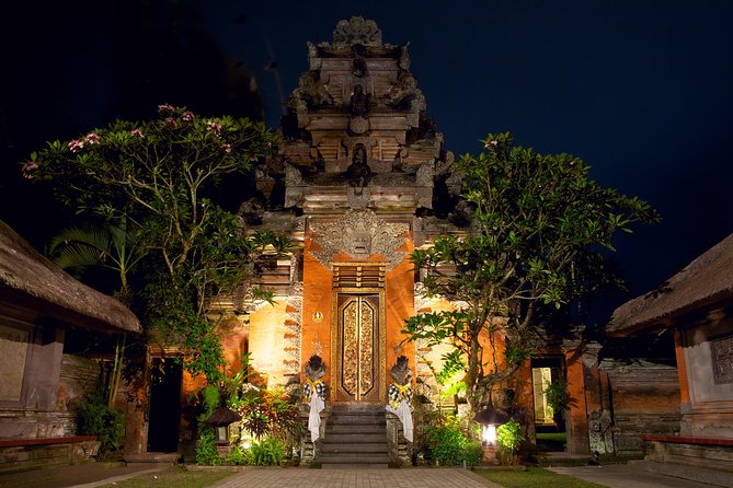 Best of Ubud Attractions: Private All-Inclusive Tour - Sacred Monkey Forest Sanctuary: magic views, but follow the rules