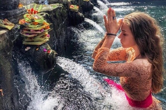 Best of Ubud Tour with Jungle Swing Private and All Inclusive - Tirta Empul Temple: a short look at the water temple experience