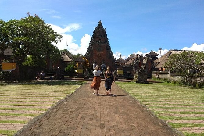 Best of Ubud - Ubud Tour Popular - All Inclusive - Puseh Batuan Temple with black palm fiber roofing