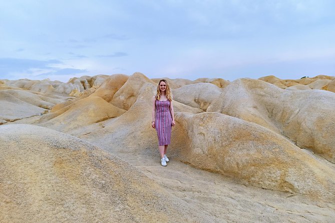 Bintan Sand Dunes & Blue Lakes Tour with Lunch - Stop by Stop: Bintan Desert sand dunes for fast, fun photos