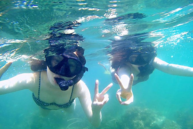 Bintan Snorkeling Tour - Snorkeling with an instructor who actually helps you feel safe