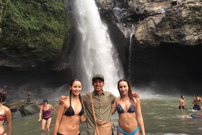 Blue Lagoon Snorkeling and Lunch with Visit Tegenungn Waterfall in Ubud - After snorkeling: showers, changing time, and why that matters