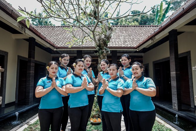 Body Massage Experience in Ubud Traditional Spa - The customization step: oil choice, pressure checks, and sarong comfort