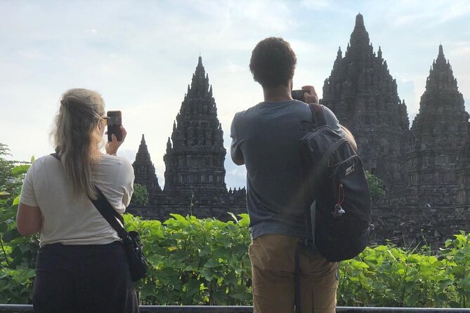 Borobudur Full Climb Up And Prambanan All Inclusive Private Tour - What to bring and how to handle heat and crowds