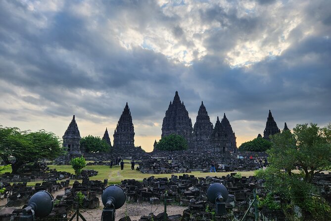 Borobudur Full Climb Up and Prambanan All Ticket with Guided Tour - Comfort and Logistics: Pickup, Transport, and Group Size