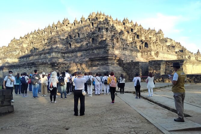 Borobudur Private Tour From Semarang Port - Air-Conditioned Comfort on the Drive to Borobudur