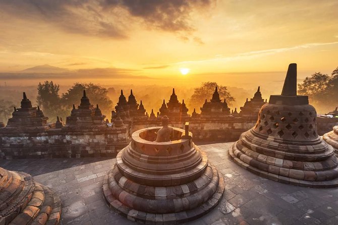 Borobudur Sunrise And Prambanan Temples Tour (PRIVATE TOUR) - Borobudur at first light: the monument’s geometry and the outside-view question