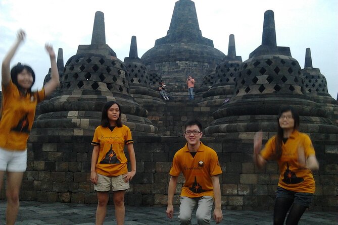 Borobudur Sunrise on the Top of Stupa Borobudur Temple - What Makes This Tour a Smart Yogyakarta Value