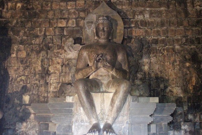 Borobudur Temple Climb To The Top & Prambanan Temple - 1 day tour - The driver-guide factor: ask early, and you will benefit