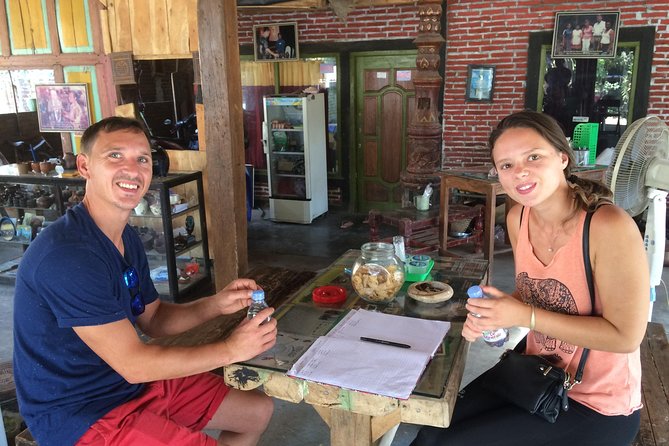 Borobudur: Village Tour with Pottery and Tofu Making - The village route and local guide effect
