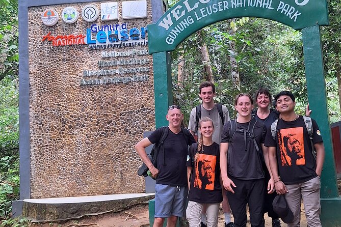 Bukit lawang tour 3days-2 night jungle trekking including rafting - Rafting included: where the river time fits in your trek rhythm
