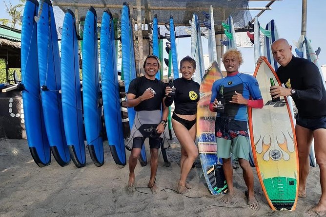 Canggu: Surfing lesson with ISA certified instructor - The equipment and comfort extras that make practice easier