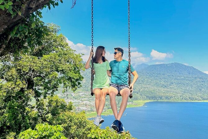 Celukan Bawang private North Bali Nature Tour - Ulun Danu Beratan Temple on Lake Beratan: Your First Big North Bali Moment