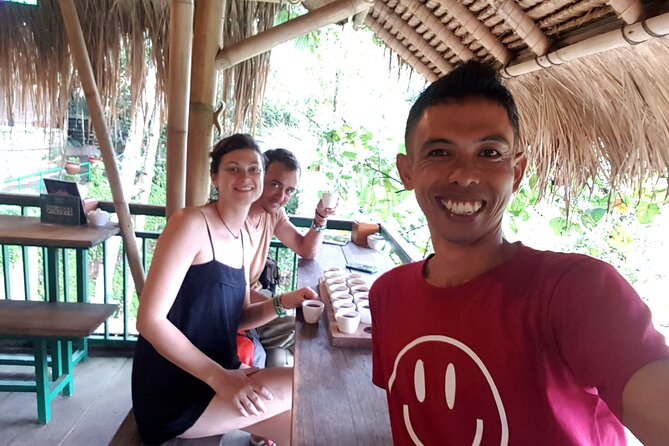 coconut wine and coffee safary tour - Why the private guide matters more than you think