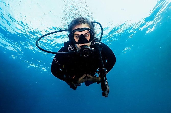 Day Trip certified divers - 3 Dives in Tulamben (pick-up & drop-off included) - Lunch, hot drinks, and the between-session rhythm at Tulamben Bay