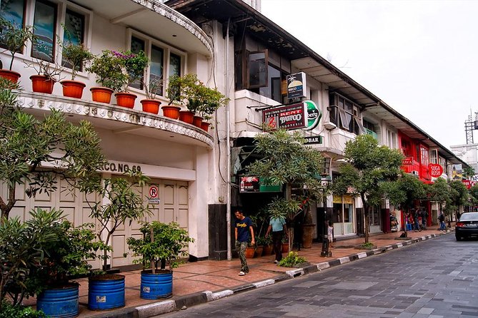 DAY TRIP TO BANDUNG CITY From Jakarta - Braga Street: A Quick Taste of Bandung’s Colonial-Era Style