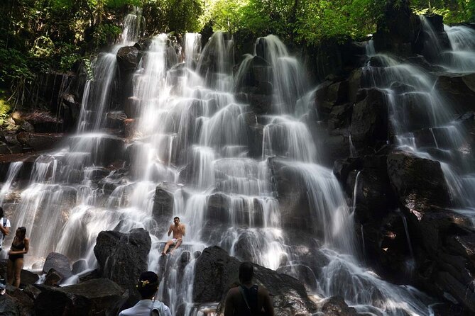 Discover the best waterfalls in Ubud and rice terraces tour - Photos, footwear, and small choices that make the day easier