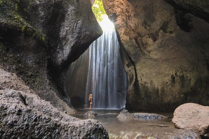 Discover the best waterfalls in Ubud and rice terraces tour - Quick guidance on booking and what to expect from Smile Bali Tours