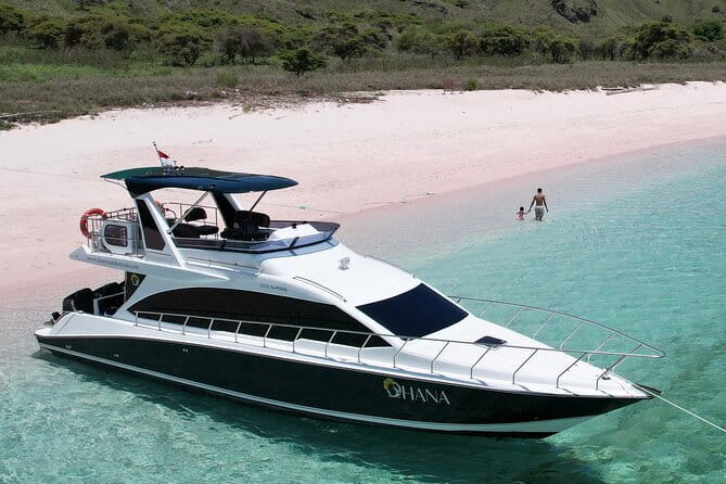 Early Morning Private Komodo Speedboat Tour - Taka Makassar and the quiet sandbar pause