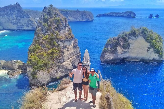 East Nusa Penida Small Group Tour: Atuh Beach & Diamond Beach – Full Day - Stop 3: Teletubbies Hill for That Big Green-Hills Photo Moment