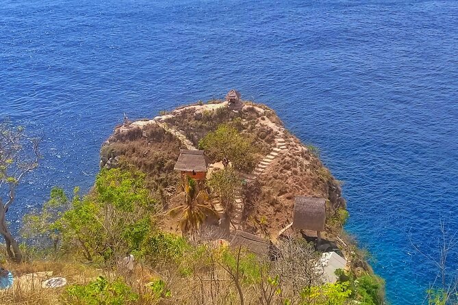 East Nusa Penida Small Group Tour: Atuh Beach & Diamond Beach – Full Day - Stop 4: Pantai Diamond and Atuh Beach for Afternoon Sand Time
