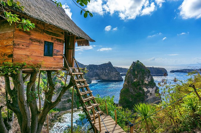 East Nusa Penida With Tembeling Beach Natural Pool - Private tour - Diamond Beach: White Sand, Turquoise Water, and Cliff Views