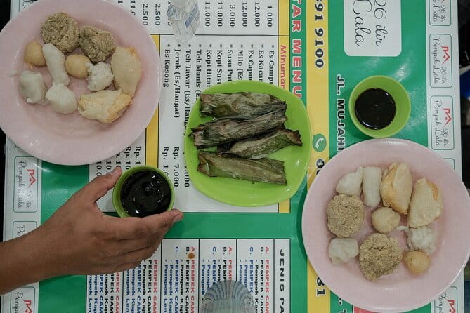 Experience Jakarta Street Food Scene with MRT Transportation - Stop 2 in Central Jakarta: spices, street favorites, and vegetarian options