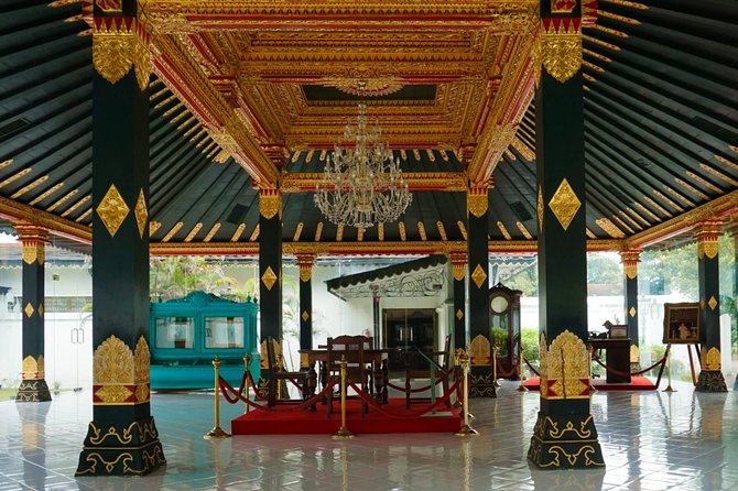 Explore City Tour from Yogyakarta - Getting From Stop to Stop in an Air-Conditioned Private Car